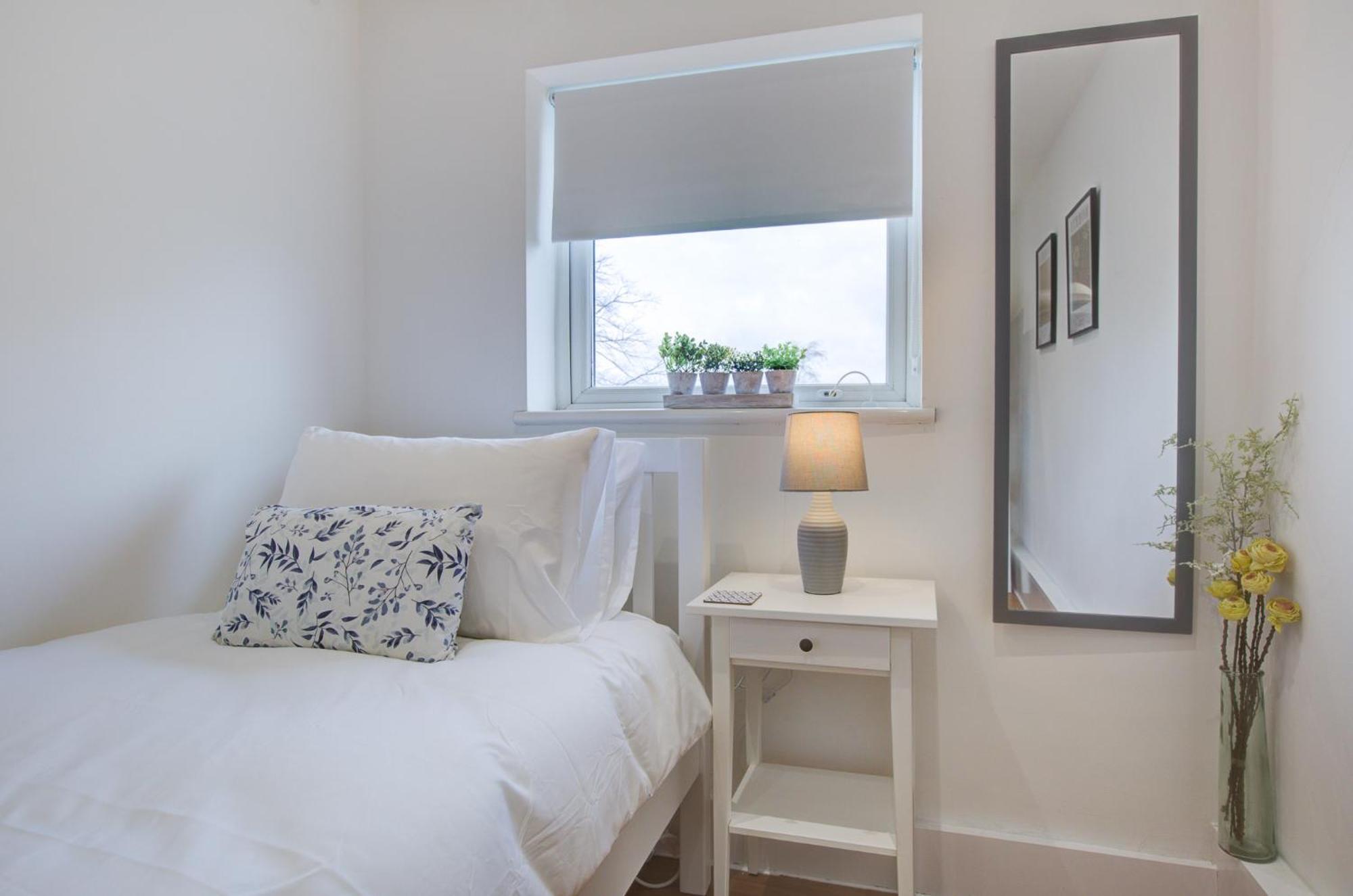 Wonderful Two-Bedroom Apartment London Eksteriør bilde